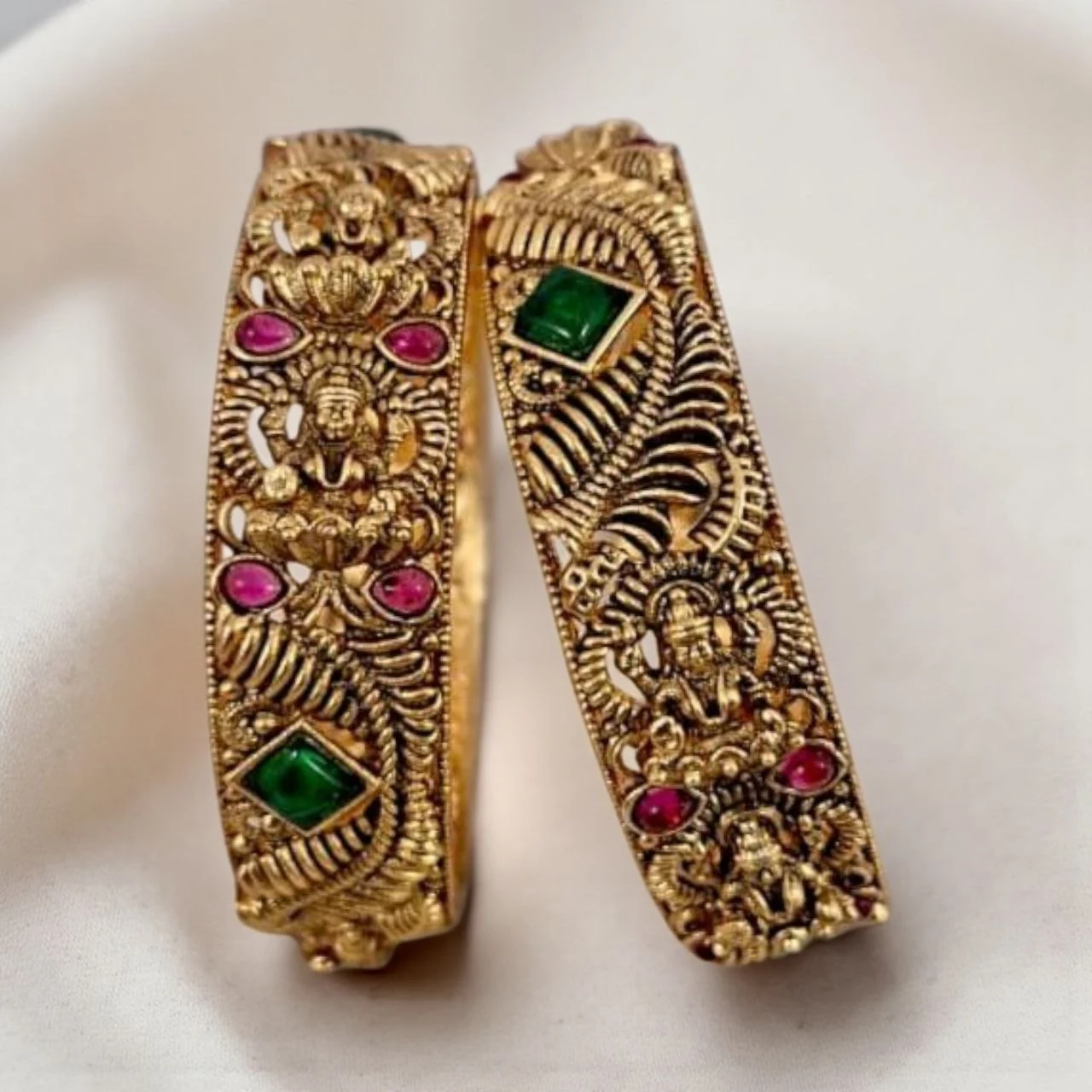 Bangle/Bracelet