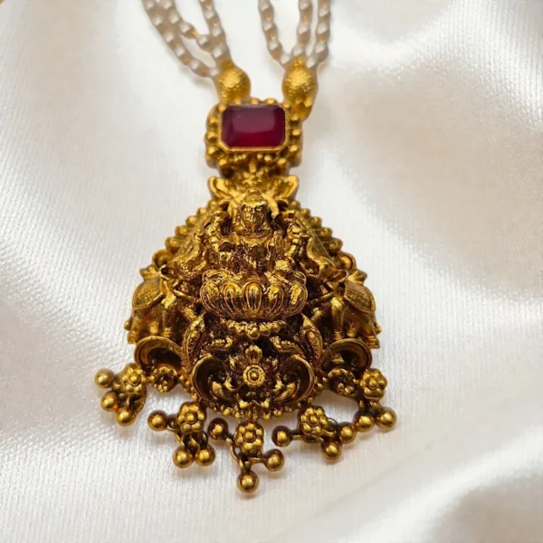 Lakshmi Pendant With Off White Beads Short Length Haram - ADSH057.